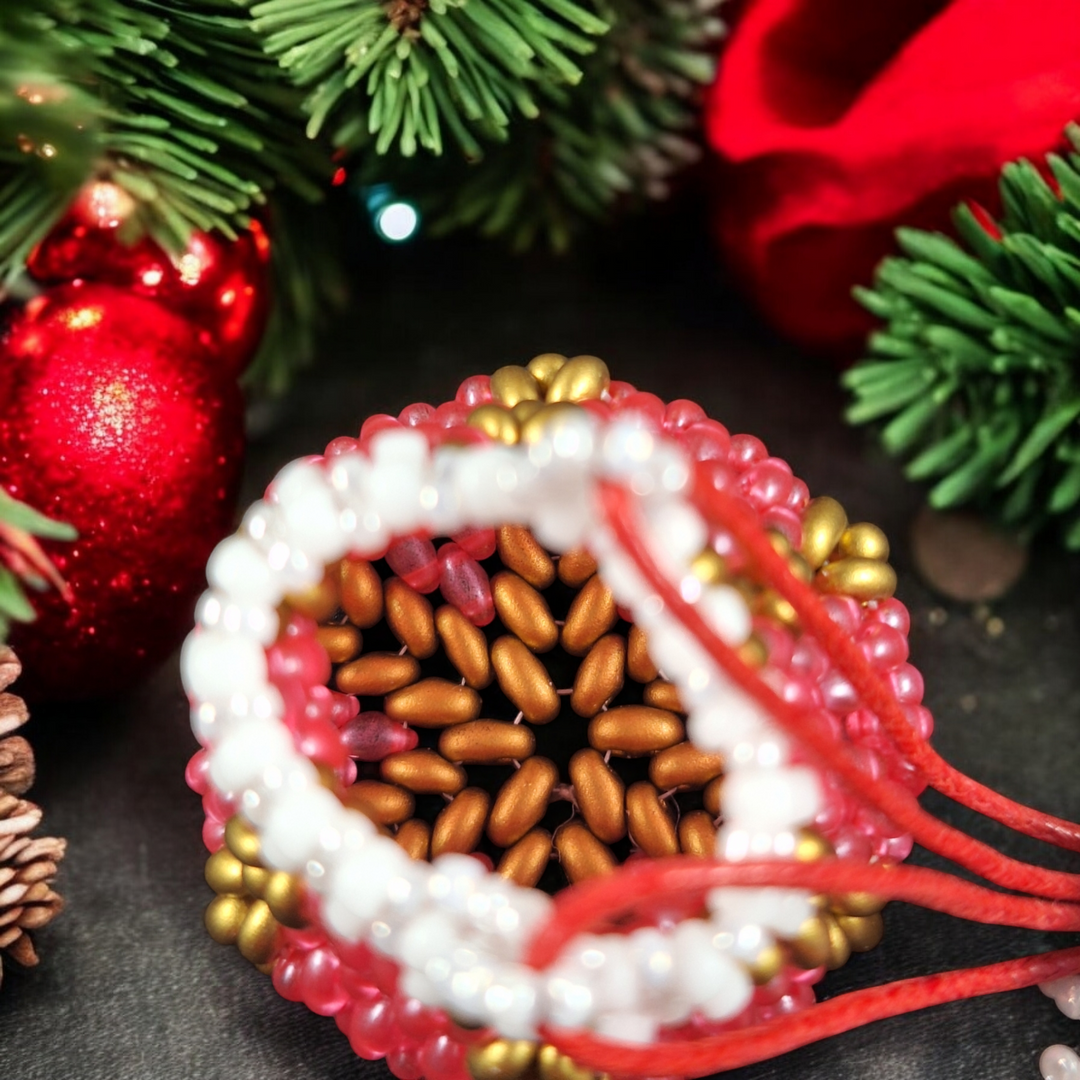 Entfesseln Sie Ihre Weihnachtsstimmung: Entdecken Sie 7 cm große Weihnachtswichtel mit befüllbaren Anhängern für einzigartige Geschenke!