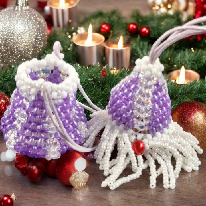 Entfesseln Sie Ihre Weihnachtsstimmung: Entdecken Sie 7 cm große Weihnachtswichtel mit dem befüllbaren Anhänger in violett für einzigartige Geschenke!