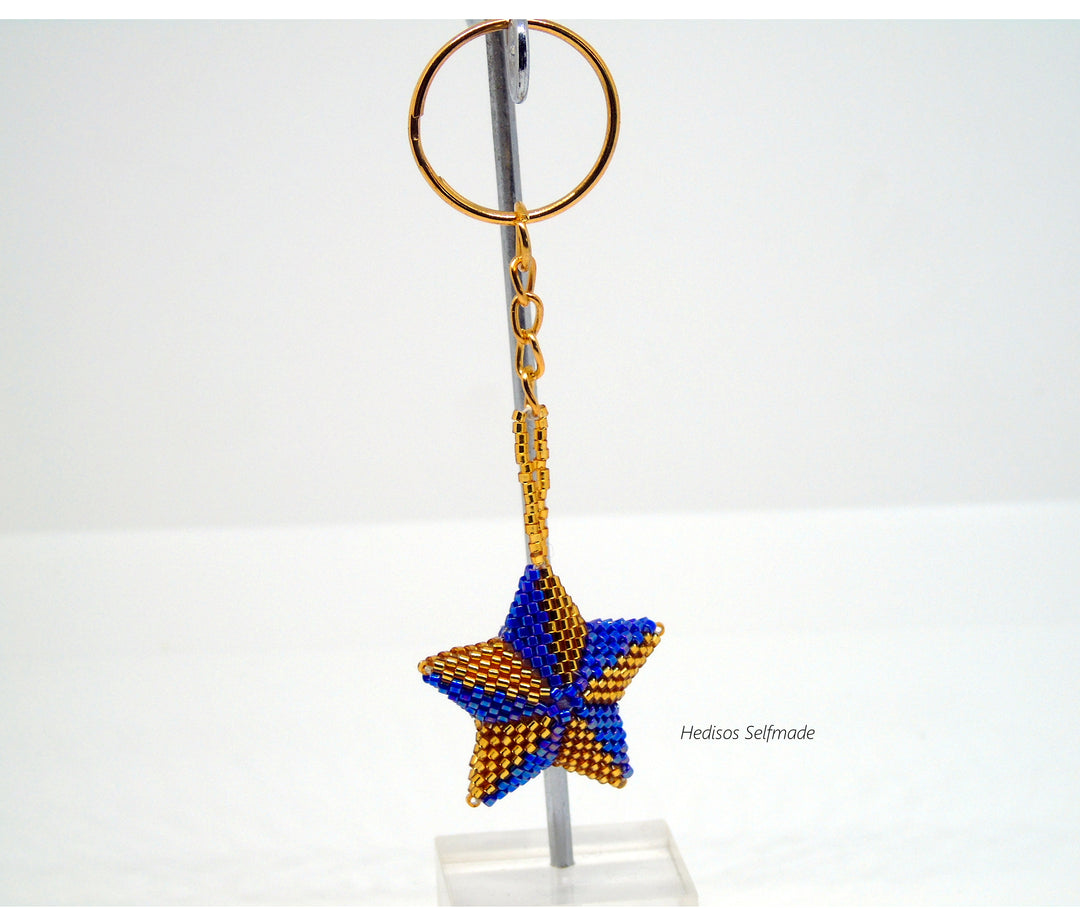 Schlüsselanhänger Stern Blau Gold – Taschenanhänger aus Perlen 4,5 cm