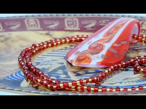 Edle Halskette, 60 cm, in rot-gold mit Glasanhänger, 7 cm, in rot, weiß und gold